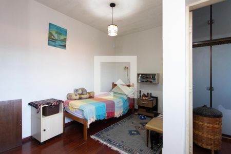 Casa à venda com 180m², 3 quartos e 2 vagasQuarto