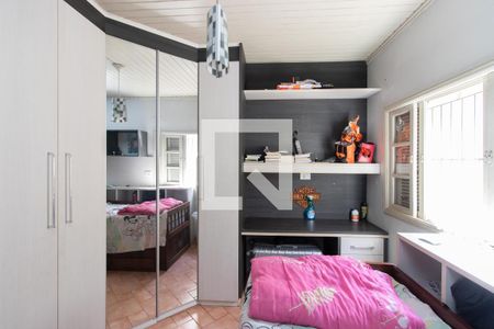 Casa à venda com 180m², 3 quartos e 2 vagasQuarto