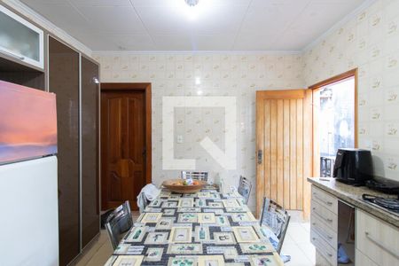 Casa à venda com 180m², 3 quartos e 2 vagasQuarto