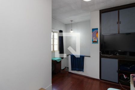 Casa à venda com 180m², 3 quartos e 2 vagasQuarto
