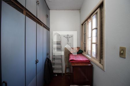 Casa à venda com 180m², 3 quartos e 2 vagasQuarto