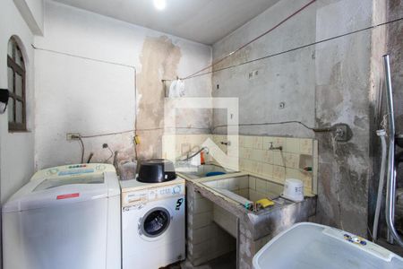 Casa à venda com 180m², 3 quartos e 2 vagasÁrea de serviço