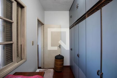 Casa à venda com 180m², 3 quartos e 2 vagasQuarto