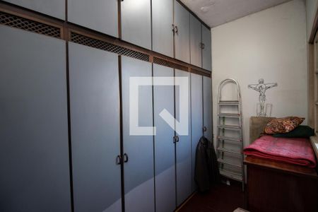 Casa à venda com 180m², 3 quartos e 2 vagasQuarto
