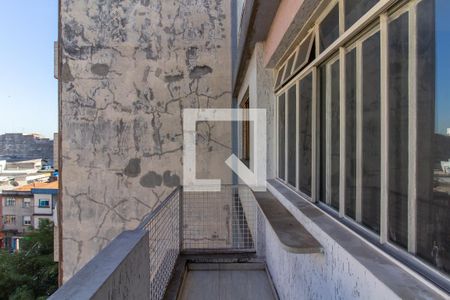 Apartamento à venda com 170m², 3 quartos e sem vaga Apartamento à venda com 170m², 3 quartos e sem vagaVaranda da Sala