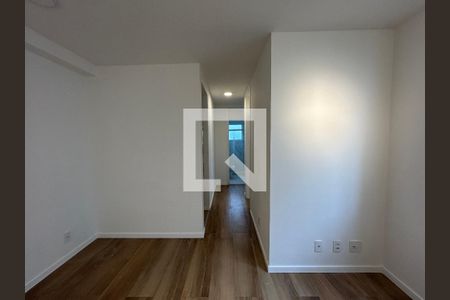 Corredor de apartamento para alugar com 2 quartos, 43m² em Sampaio, Rio de Janeiro