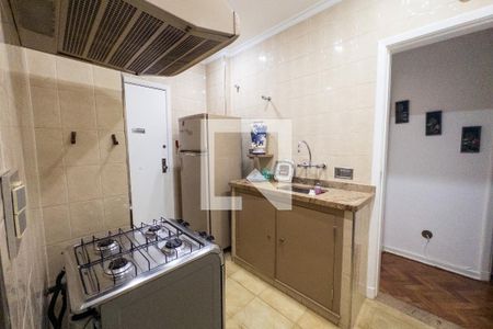 Cozinha de apartamento para alugar com 2 quartos, 95m² em Copacabana, Rio de Janeiro