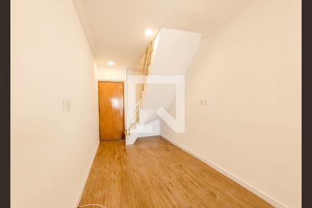 Apartamento à venda com 100m², 2 quartos e 2 vagasSala