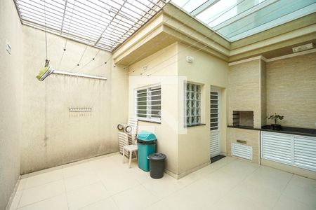 Casa à venda com 152m², 3 quartos e 2 vagasQuintal