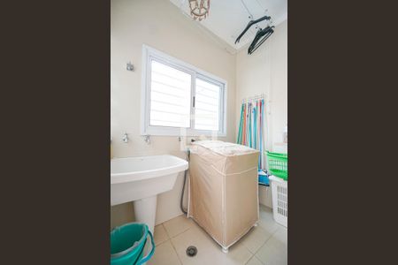 Casa à venda com 152m², 3 quartos e 2 vagasÁrea de serviço