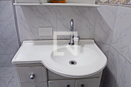 Casa à venda com 165m², 3 quartos e 2 vagasBanheiro