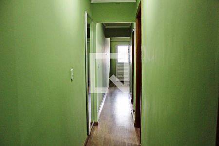 Casa à venda com 165m², 3 quartos e 2 vagasCorredor