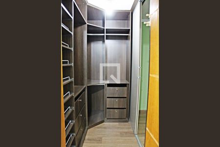 Casa à venda com 165m², 3 quartos e 2 vagasCloset da suíte 1