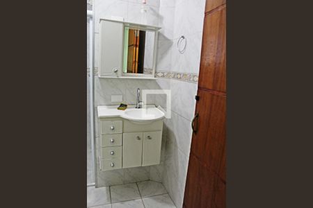 Casa à venda com 165m², 3 quartos e 2 vagasBanheiro