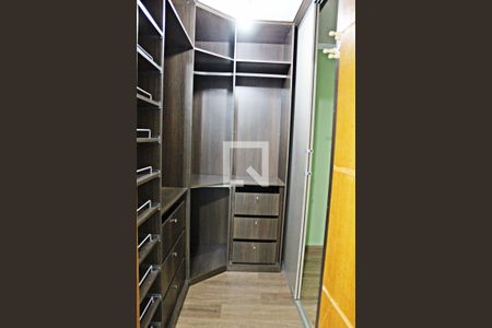 Casa à venda com 165m², 3 quartos e 2 vagasCloset da suíte 1