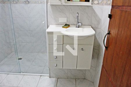 Casa à venda com 165m², 3 quartos e 2 vagasBanheiro