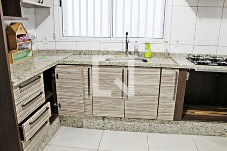 Casa à venda com 165m², 3 quartos e 2 vagasCozinha