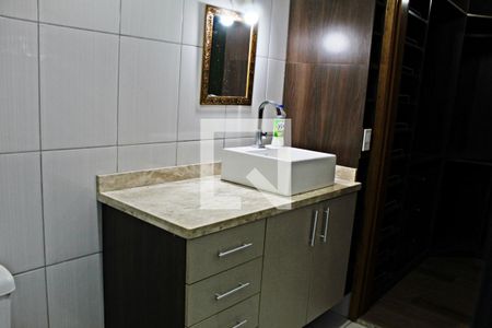 Casa à venda com 165m², 3 quartos e 2 vagasBanheiro da Suíte 1