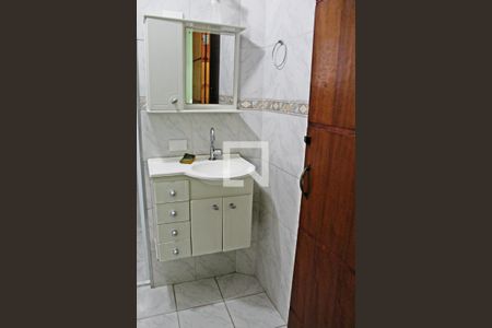 Casa à venda com 165m², 3 quartos e 2 vagasBanheiro