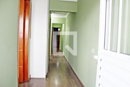 Casa à venda com 165m², 3 quartos e 2 vagasCorredor