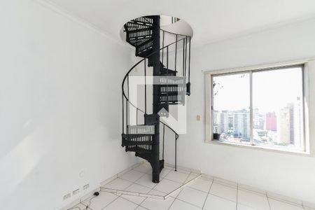 Escada de apartamento para alugar com 1 quarto, 60m² em Campos Elíseos, São Paulo