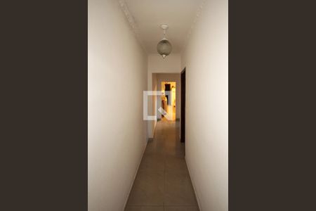 Corredor de casa à venda com 3 quartos, 159m² em Vila Tolstoi, São Paulo