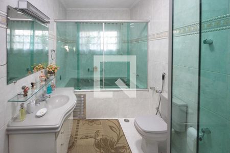 Casa à venda com 159m², 3 quartos e 2 vagasBanheiro da Suite