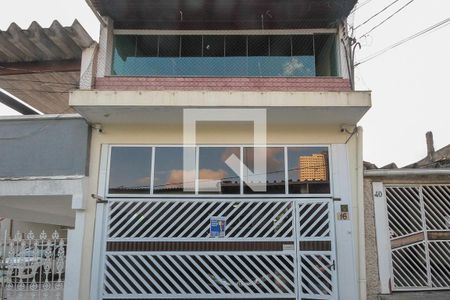 Casa à venda com 159m², 3 quartos e 2 vagasFachada