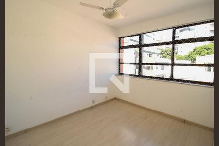 Apartamento à venda com 110m², 3 quartos e 1 vagaQuarto 2