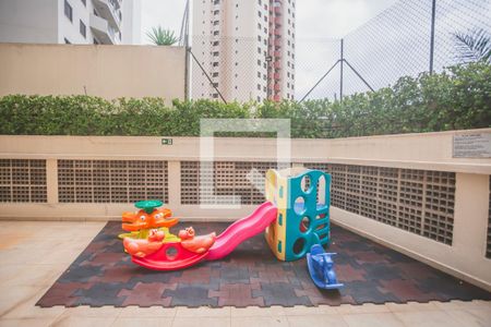 Apartamento à venda com 100m², 3 quartos e 2 vagasÁrea Comum - Playground