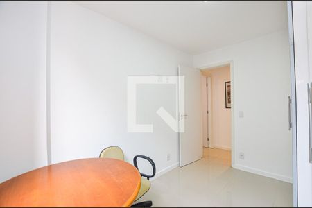 Quarto 1 de apartamento para alugar com 2 quartos, 62m² em Badu, Niterói
