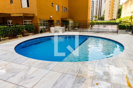 Apartamento à venda com 137m², 3 quartos e 4 vagas Apartamento à venda com 137m², 3 quartos e 4 vagasÁrea comum - Piscina