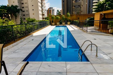 Apartamento à venda com 137m², 3 quartos e 4 vagas Apartamento à venda com 137m², 3 quartos e 4 vagasÁrea comum - Piscina
