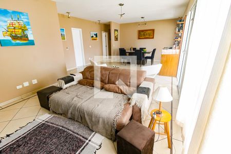 Apartamento à venda com 137m², 3 quartos e 4 vagas Apartamento à venda com 137m², 3 quartos e 4 vagasSala