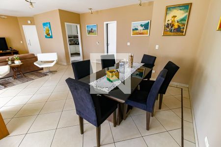 Apartamento à venda com 137m², 3 quartos e 4 vagas Apartamento à venda com 137m², 3 quartos e 4 vagasSala de Jantar