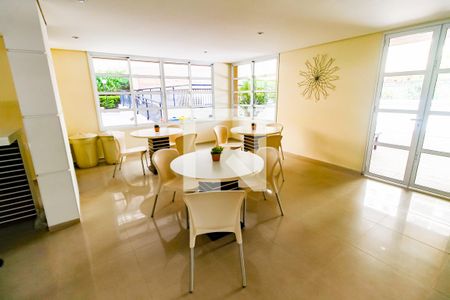 Apartamento à venda com 137m², 3 quartos e 4 vagas Apartamento à venda com 137m², 3 quartos e 4 vagasÁrea comum - Salão de festas