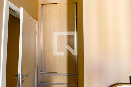 Apartamento à venda com 137m², 3 quartos e 4 vagas Apartamento à venda com 137m², 3 quartos e 4 vagasSuíte 3 - armários