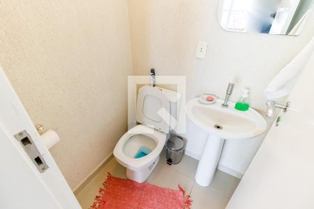 Apartamento à venda com 137m², 3 quartos e 4 vagas Apartamento à venda com 137m², 3 quartos e 4 vagasLavabo