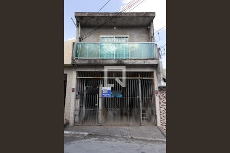 Casa à venda com 80m², 2 quartos e 1 vaga Casa à venda com 80m², 2 quartos e 1 vagaFachada