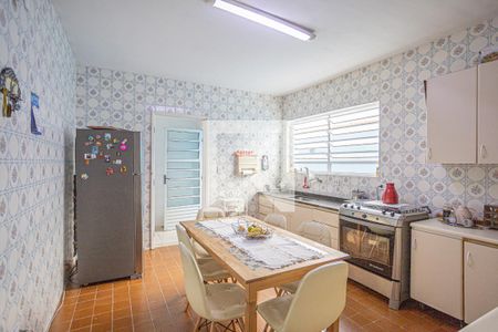 Casa à venda com 249m², 4 quartos e 4 vagas Casa à venda com 249m², 4 quartos e 4 vagasCozinha