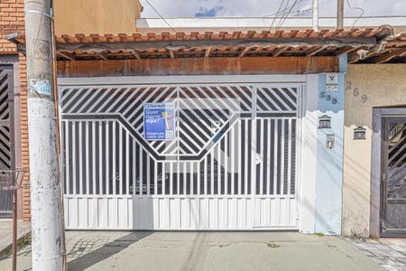 Casa à venda com 249m², 4 quartos e 4 vagas Casa à venda com 249m², 4 quartos e 4 vagasFachada