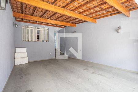 Casa à venda com 249m², 4 quartos e 4 vagas Casa à venda com 249m², 4 quartos e 4 vagasGaragem
