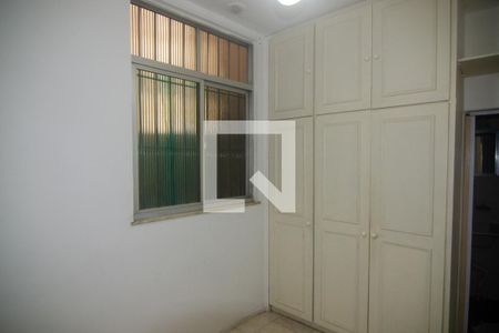 Apartamento para alugar com 83m², 2 quartos e sem vagaQuarto de Serviço