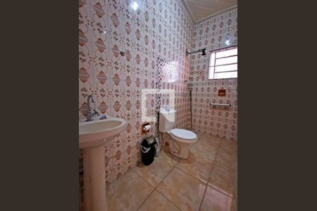 Casa à venda com 110m², 2 quartos e 1 vaga Casa à venda com 110m², 2 quartos e 1 vagaBanheiro