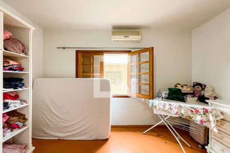 Casa à venda com 160m², 3 quartos e 3 vagas Casa à venda com 160m², 3 quartos e 3 vagasQuarto 2