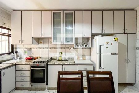 Casa à venda com 160m², 3 quartos e 3 vagas Casa à venda com 160m², 3 quartos e 3 vagasCozinha