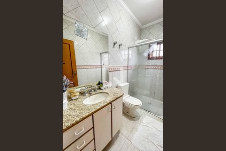 Casa à venda com 160m², 3 quartos e 3 vagas Casa à venda com 160m², 3 quartos e 3 vagasBanheiro do quarto 1