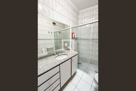 Casa à venda com 160m², 3 quartos e 3 vagas Casa à venda com 160m², 3 quartos e 3 vagasBanheiro