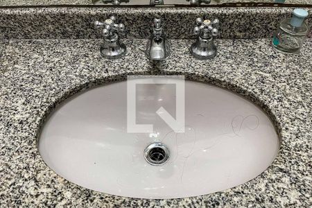 Casa à venda com 160m², 3 quartos e 3 vagas Casa à venda com 160m², 3 quartos e 3 vagasBanheiro