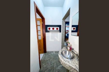 Casa à venda com 160m², 3 quartos e 3 vagas Casa à venda com 160m², 3 quartos e 3 vagasLavabo